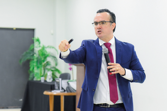 10 Passos para bater recordes de vendas destacados pelo consultor e palestrante Domingos Cordovil